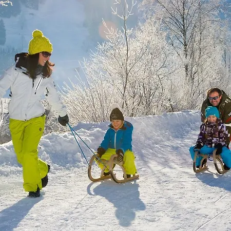 アパート Lindorfer グロースアルル