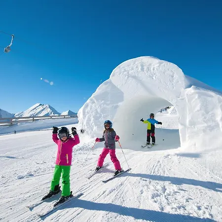 アパート Lindorfer グロースアルル